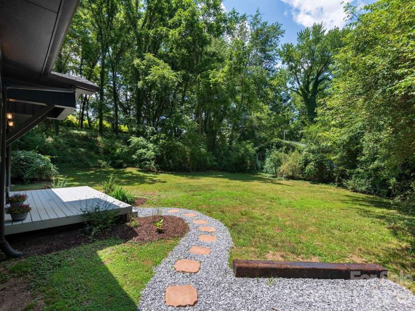 78 Travis Street, Clyde, NC 28721.  MLS# CAR4404246, YatesRealty ID 37300. 