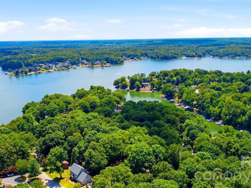 2019 Marquesas Avenue, Fort Mill, SC 29708.  MLS# CAR4403559, YatesRealty ID 37301. 