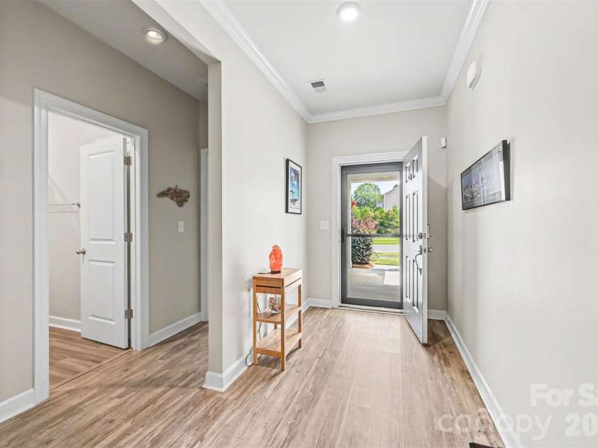 9330 Festival Way, Charlotte, NC 28215.  MLS# CAR4400188, YatesRealty ID 37303. 
