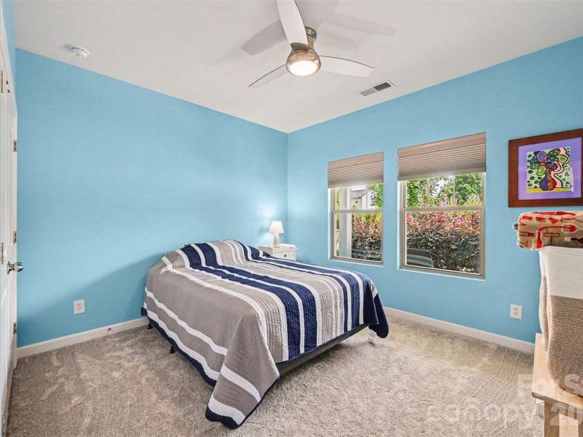 9330 Festival Way, Charlotte, NC 28215.  MLS# CAR4400188, YatesRealty ID 37303. 