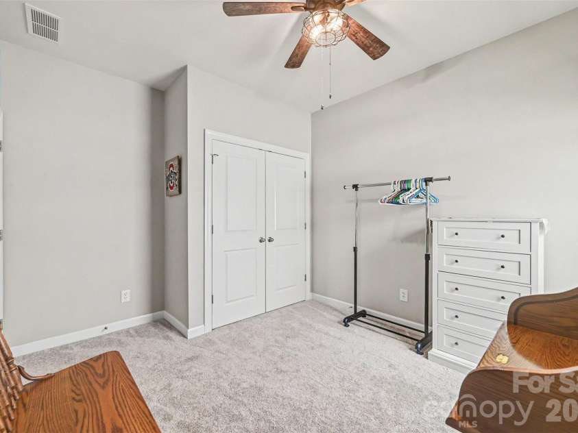 9330 Festival Way, Charlotte, NC 28215.  MLS# CAR4400188, YatesRealty ID 37303. 