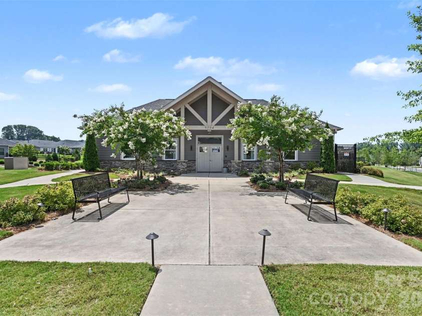 9330 Festival Way, Charlotte, NC 28215.  MLS# CAR4400188, YatesRealty ID 37303. 