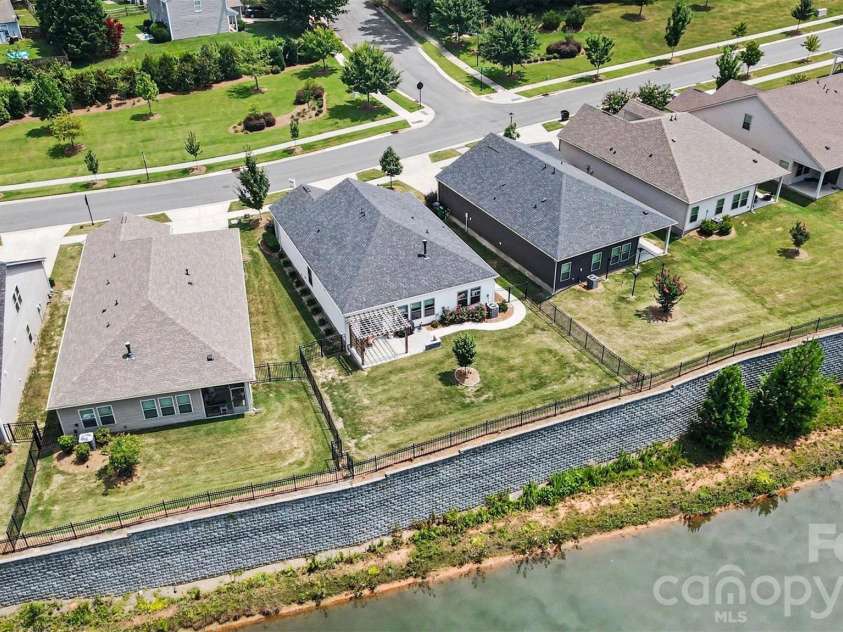 9330 Festival Way, Charlotte, NC 28215.  MLS# CAR4400188, YatesRealty ID 37303. 