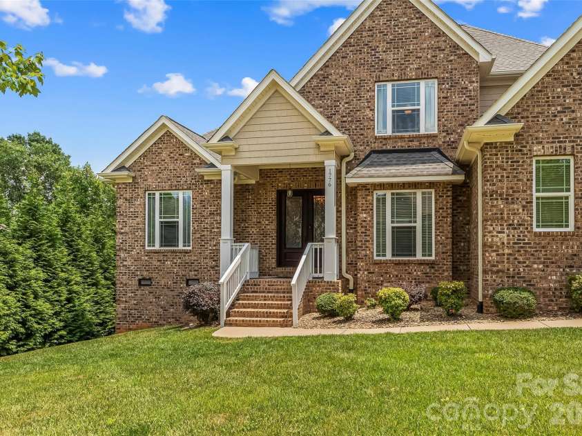 1776 White Water Court, Hickory, NC 28602.  MLS# CAR4400743, YatesRealty ID 37307. 
