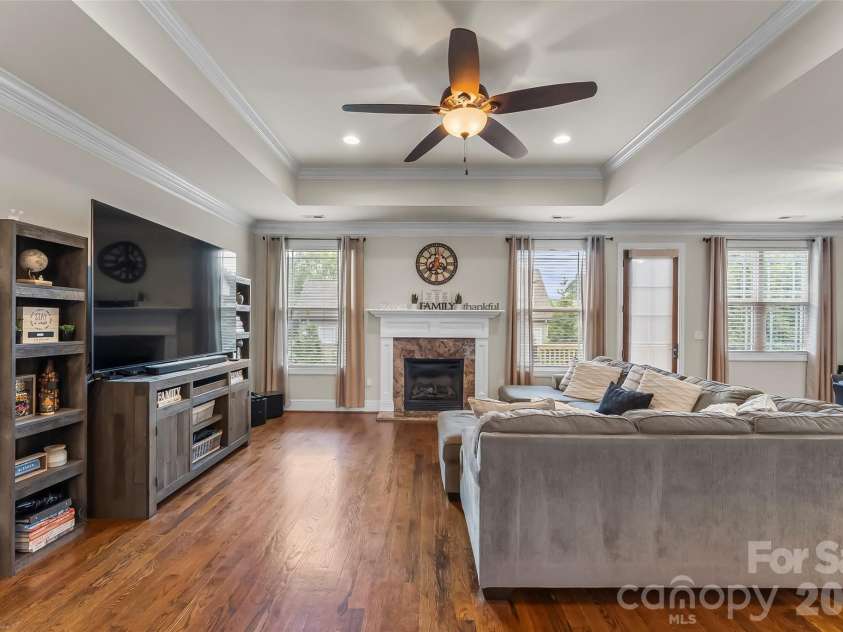 1776 White Water Court, Hickory, NC 28602.  MLS# CAR4400743, YatesRealty ID 37307. 
