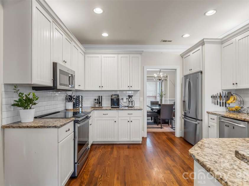 1776 White Water Court, Hickory, NC 28602.  MLS# CAR4400743, YatesRealty ID 37307. 