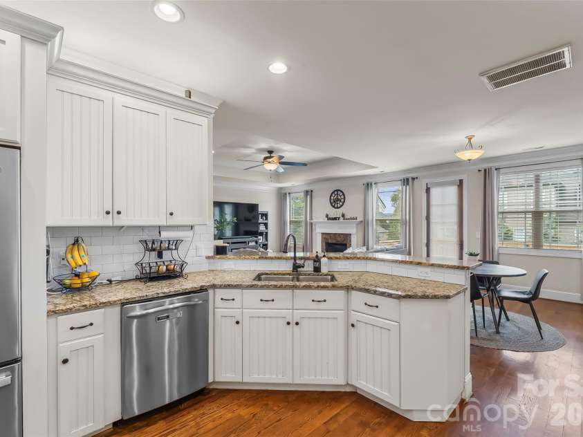 1776 White Water Court, Hickory, NC 28602.  MLS# CAR4400743, YatesRealty ID 37307. 
