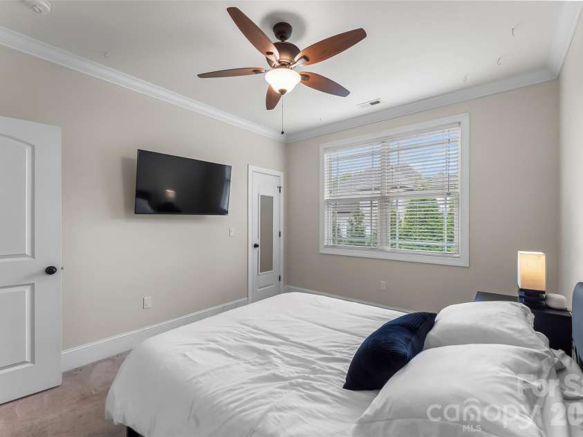 1776 White Water Court, Hickory, NC 28602.  MLS# CAR4400743, YatesRealty ID 37307. 