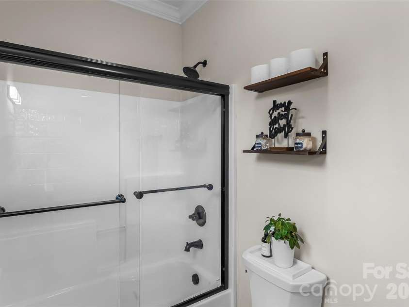 1776 White Water Court, Hickory, NC 28602.  MLS# CAR4400743, YatesRealty ID 37307. 
