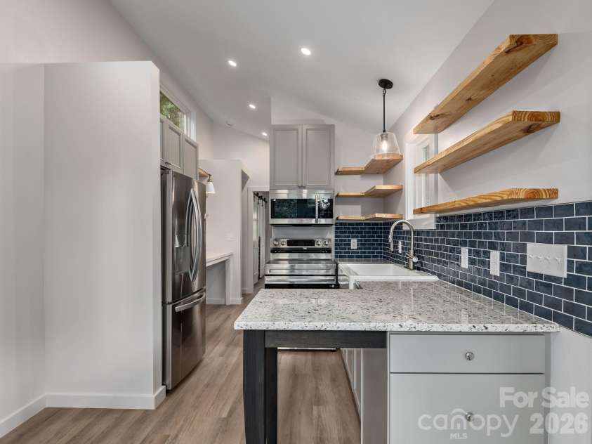30 Pine Road, Asheville, NC 28805.  MLS# CAR4403930, YatesRealty ID 37308. 
