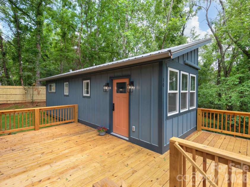 30 Pine Road, Asheville, NC 28805.  MLS# CAR4403930, YatesRealty ID 37308. 
