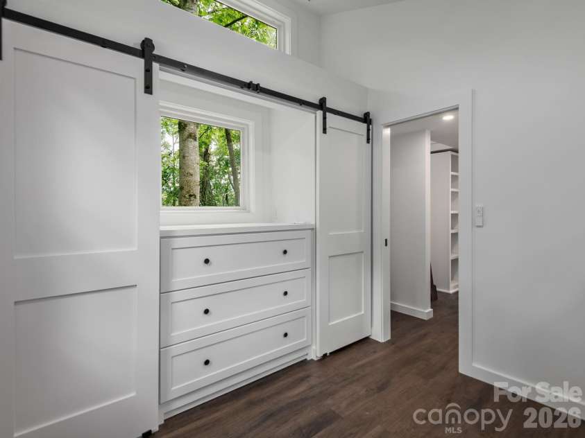 30 Pine Road, Asheville, NC 28805.  MLS# CAR4403930, YatesRealty ID 37308. 