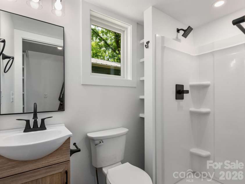 30 Pine Road, Asheville, NC 28805.  MLS# CAR4403930, YatesRealty ID 37308. 