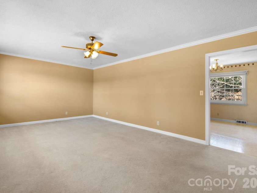 1306 Delwood Drive, Lenoir, NC 28645.  MLS# CAR4337776, YatesRealty ID 3731. 