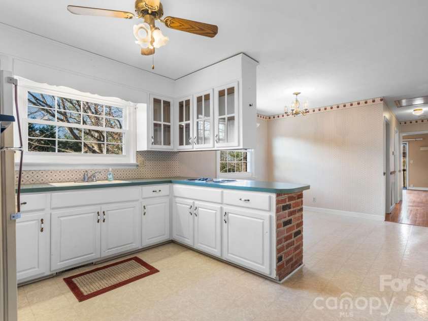 1306 Delwood Drive, Lenoir, NC 28645.  MLS# CAR4337776, YatesRealty ID 3731. 