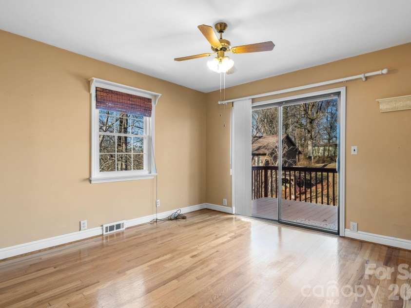 1306 Delwood Drive, Lenoir, NC 28645.  MLS# CAR4337776, YatesRealty ID 3731. 