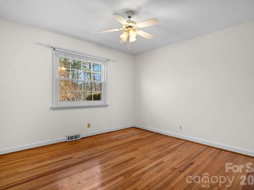 1306 Delwood Drive, Lenoir, NC 28645.  MLS# CAR4337776, YatesRealty ID 3731. 