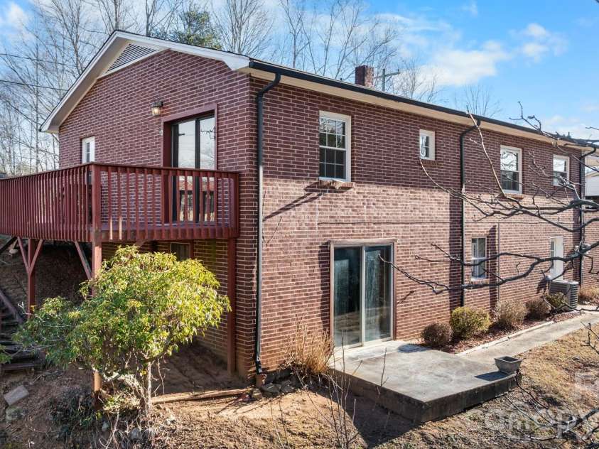 1306 Delwood Drive, Lenoir, NC 28645.  MLS# CAR4337776, YatesRealty ID 3731. 