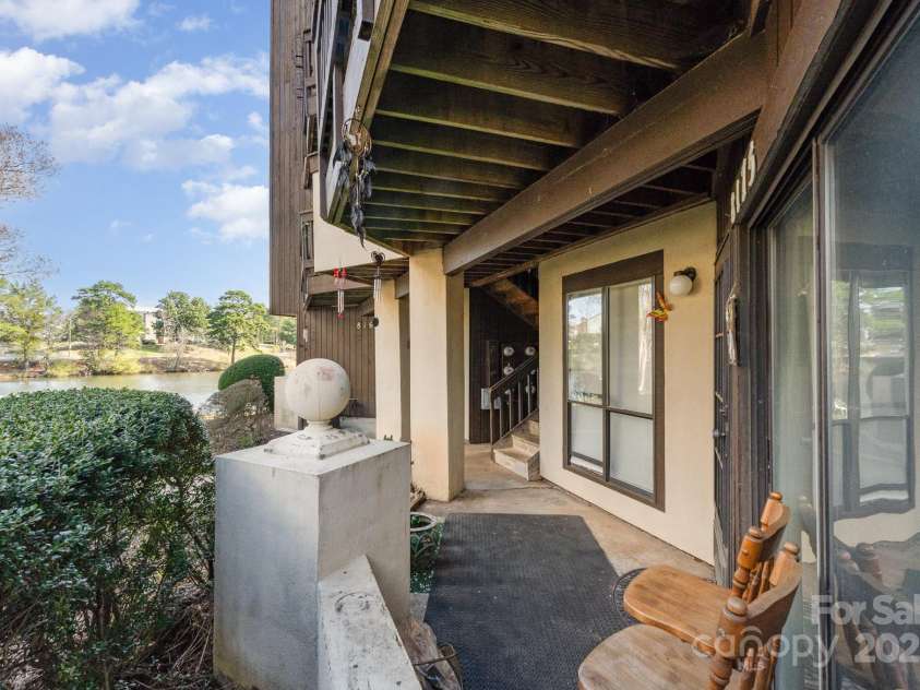 8175 Cedar Glen Drive, Charlotte, NC 28212.  MLS# CAR4235369, YatesRealty ID 3731. 