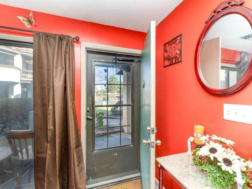 8175 Cedar Glen Drive, Charlotte, NC 28212.  MLS# CAR4235369, YatesRealty ID 3731. 