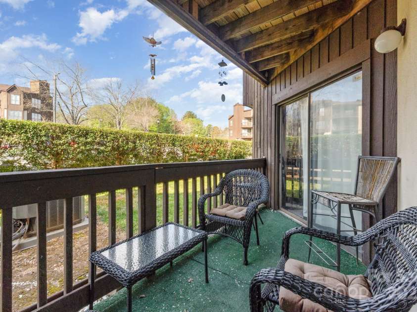 8175 Cedar Glen Drive, Charlotte, NC 28212.  MLS# CAR4235369, YatesRealty ID 3731. 