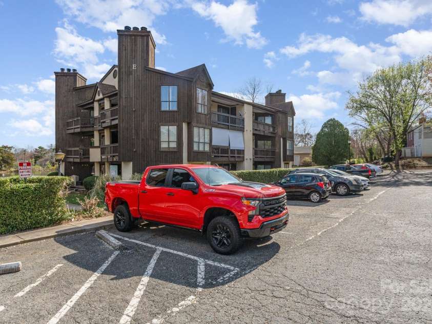 8175 Cedar Glen Drive, Charlotte, NC 28212.  MLS# CAR4235369, YatesRealty ID 3731. 