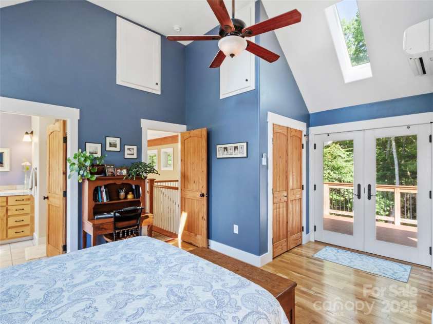 97 Gordon Lane, Burnsville, NC 28714.  MLS# CAR4293904, YatesRealty ID 3731. 