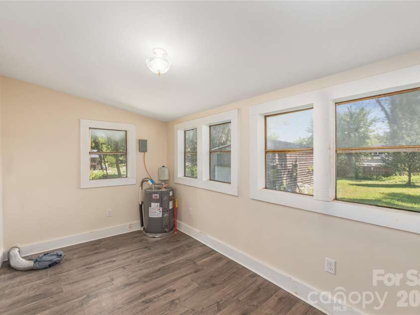 308 Substation Street, Hendersonville, NC 28792.  MLS# CAR4402649, YatesRealty ID 37310. 