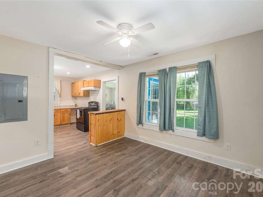 308 Substation Street, Hendersonville, NC 28792.  MLS# CAR4402649, YatesRealty ID 37310. 