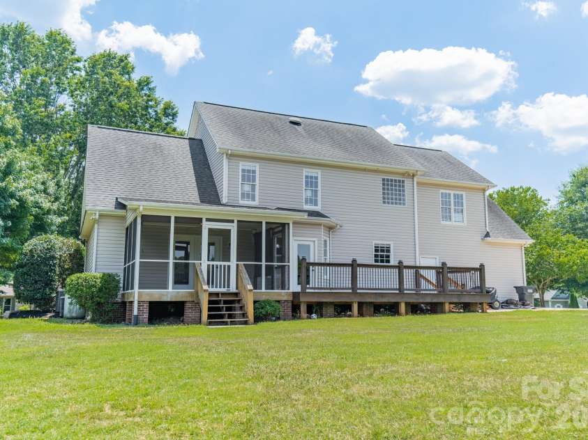 151 Turnberry Lane, Mooresville, NC 28117.  MLS# CAR4399986, YatesRealty ID 37314. 