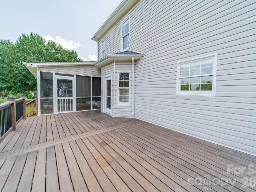 151 Turnberry Lane, Mooresville, NC 28117.  MLS# CAR4399986, YatesRealty ID 37314. 