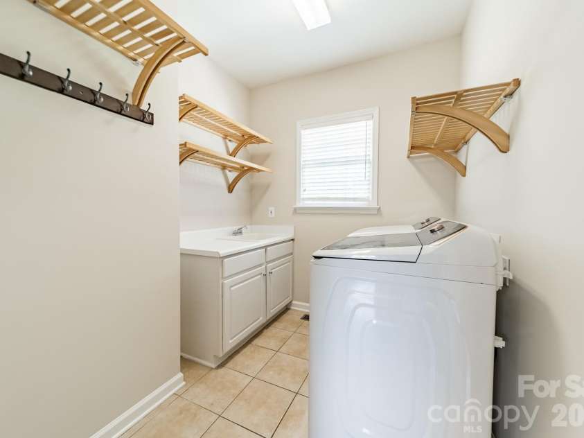 151 Turnberry Lane, Mooresville, NC 28117.  MLS# CAR4399986, YatesRealty ID 37314. 