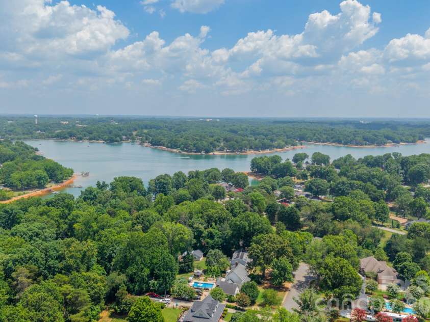 151 Turnberry Lane, Mooresville, NC 28117.  MLS# CAR4399986, YatesRealty ID 37314. 