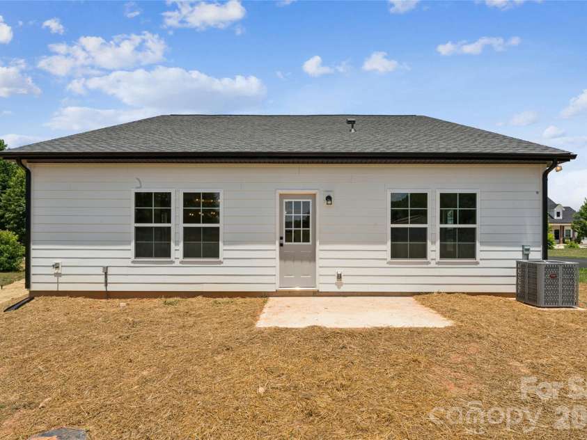 1071 Reba Lane, Kannapolis, NC 28081.  MLS# CAR4400585, YatesRealty ID 37315. 