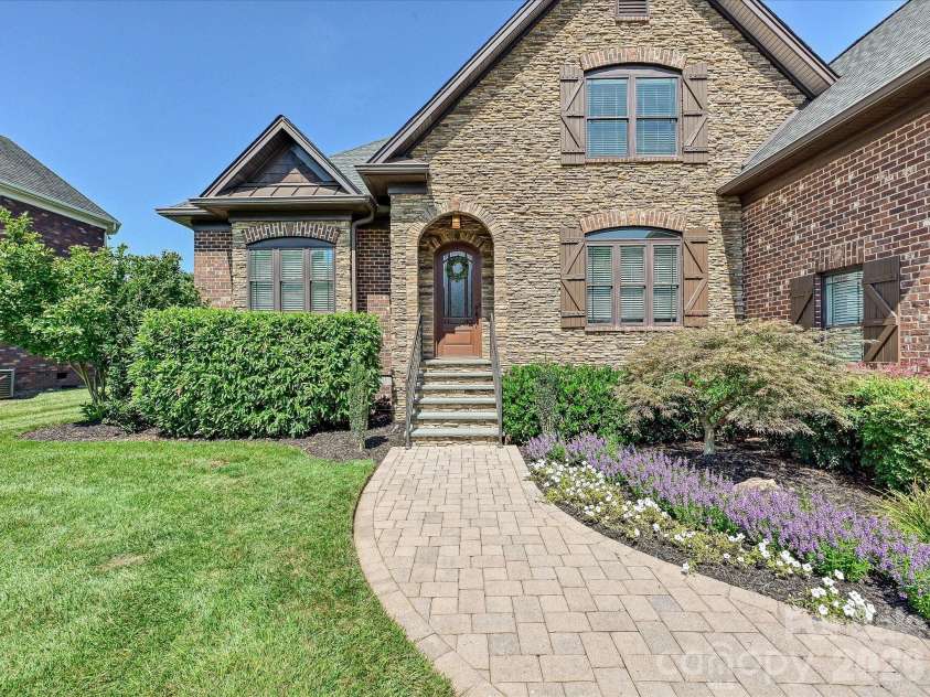 761 King Fredrick Lane, Concord, NC 28027.  MLS# CAR4403430, YatesRealty ID 37318. 