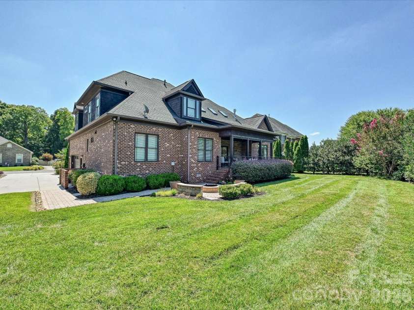 761 King Fredrick Lane, Concord, NC 28027.  MLS# CAR4403430, YatesRealty ID 37318. 
