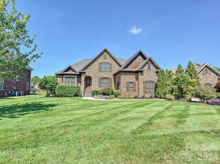 761 King Fredrick Lane, Concord, NC 28027.  MLS# CAR4403430, YatesRealty ID 37318. 