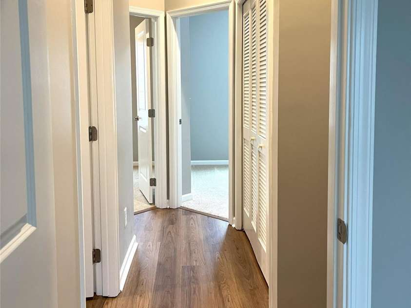 11724 Blessington Road, Huntersville, NC 28978.  MLS# CAR4220282, YatesRealty ID 3732. Upper Level Hallway