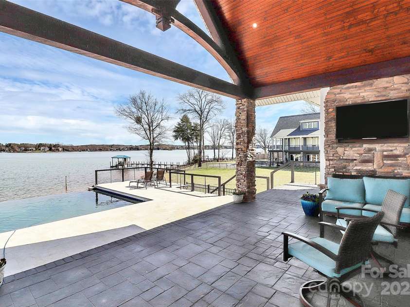 5086 Windward Point Lane, Denver, NC 28037.  MLS# CAR4312956, YatesRealty ID 3732. 