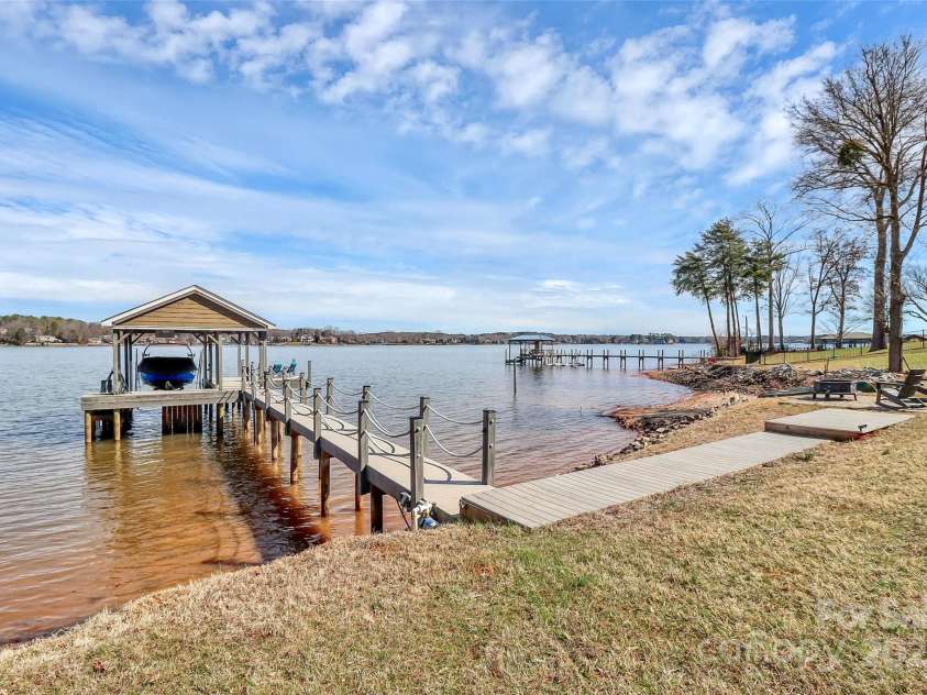 5086 Windward Point Lane, Denver, NC 28037.  MLS# CAR4312956, YatesRealty ID 3732. 