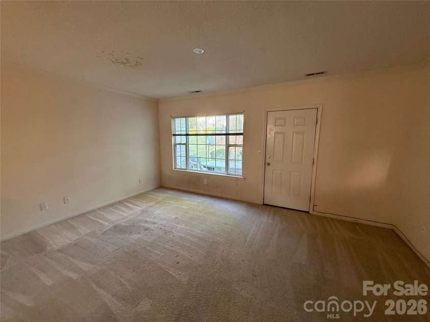 4210 Melrose Club Drive, Matthews, NC 28105.  MLS# CAR4401621, YatesRealty ID 37320. 