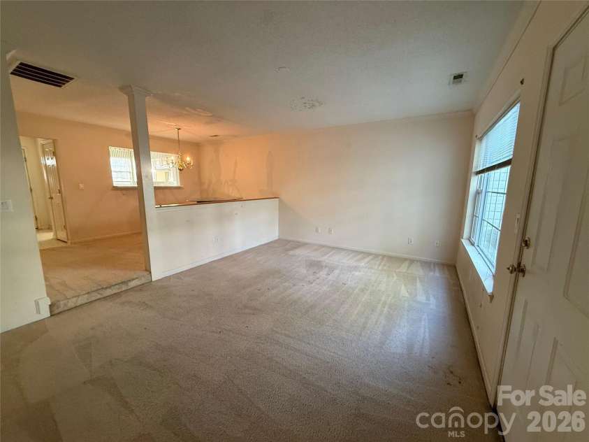4210 Melrose Club Drive, Matthews, NC 28105.  MLS# CAR4401621, YatesRealty ID 37320. 