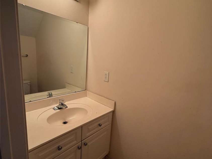 4210 Melrose Club Drive, Matthews, NC 28105.  MLS# CAR4401621, YatesRealty ID 37320. 