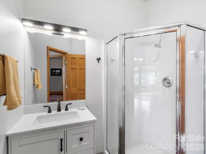 96 Woodrow Avenue, Asheville, NC 28801.  MLS# CAR4398741, YatesRealty ID 37321. Downstairs bath