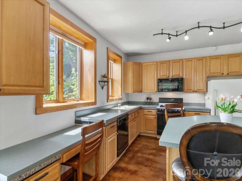 96 Woodrow Avenue, Asheville, NC 28801.  MLS# CAR4398741, YatesRealty ID 37321. Kitchen area