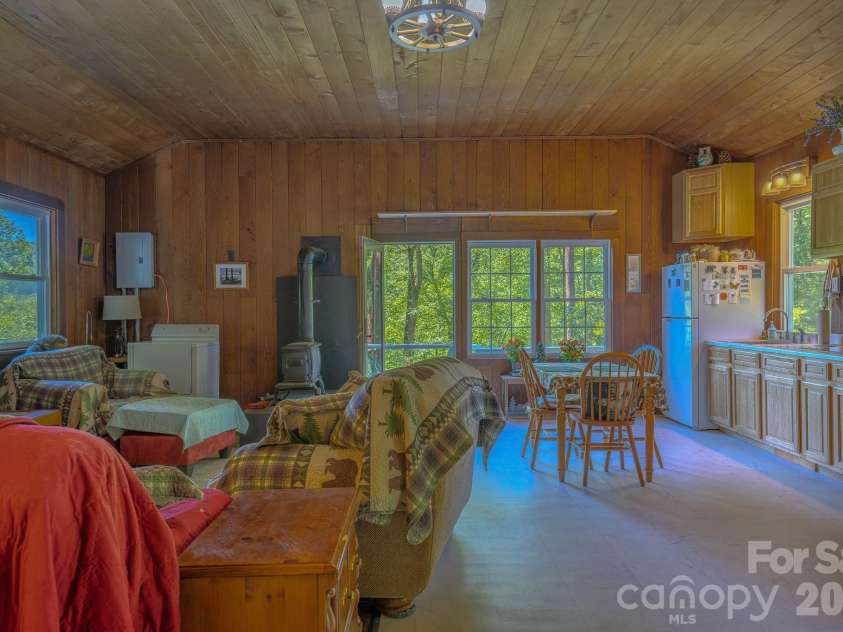 1712 Little Creek Road, Hot Springs, NC 28743.  MLS# CAR4395039, YatesRealty ID 37322. 