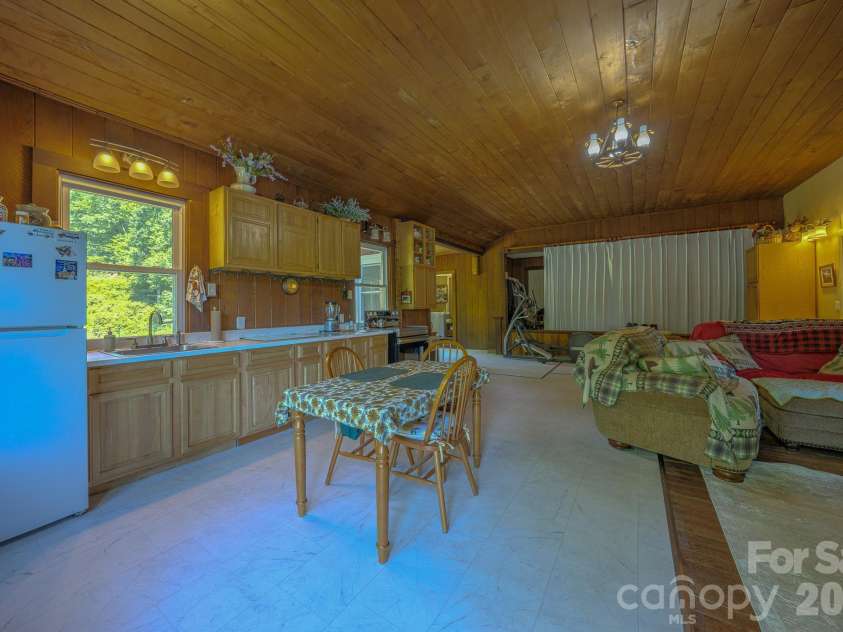 1712 Little Creek Road, Hot Springs, NC 28743.  MLS# CAR4395039, YatesRealty ID 37322. 
