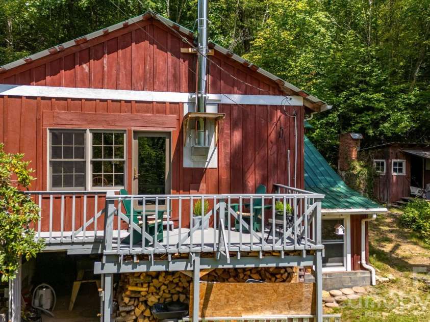 1712 Little Creek Road, Hot Springs, NC 28743.  MLS# CAR4421283, YatesRealty ID 37322. 