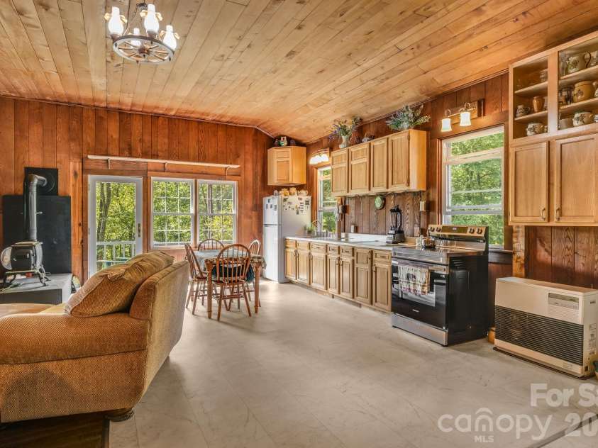 1712 Little Creek Road, Hot Springs, NC 28743.  MLS# CAR4421283, YatesRealty ID 37322. 