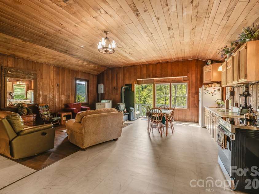 1712 Little Creek Road, Hot Springs, NC 28743.  MLS# CAR4421283, YatesRealty ID 37322. 